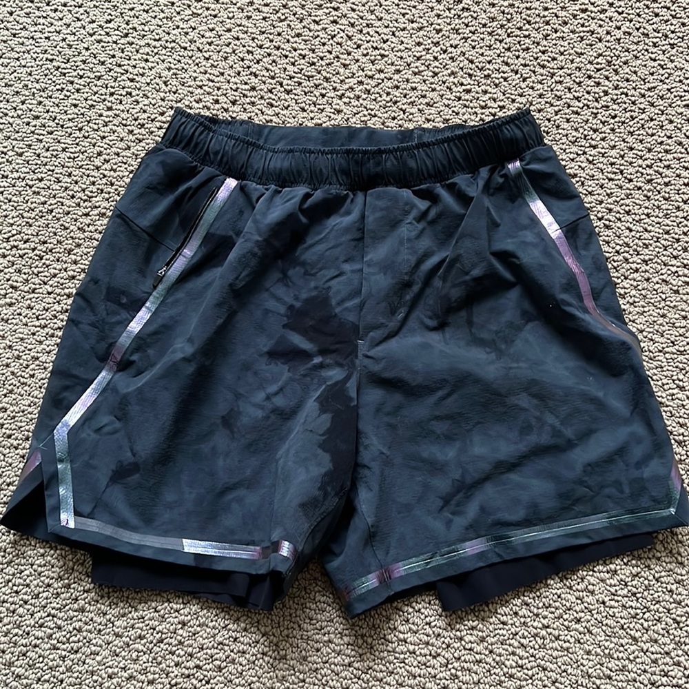 Lululemon Men’s Surge Lined Short 6” *Special Edition* Medium Dark Green Camo
